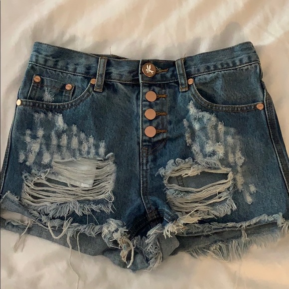 One Teaspoon Denim Shorts - Picture 1 of 5